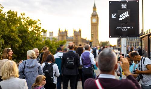 Crowd in London 