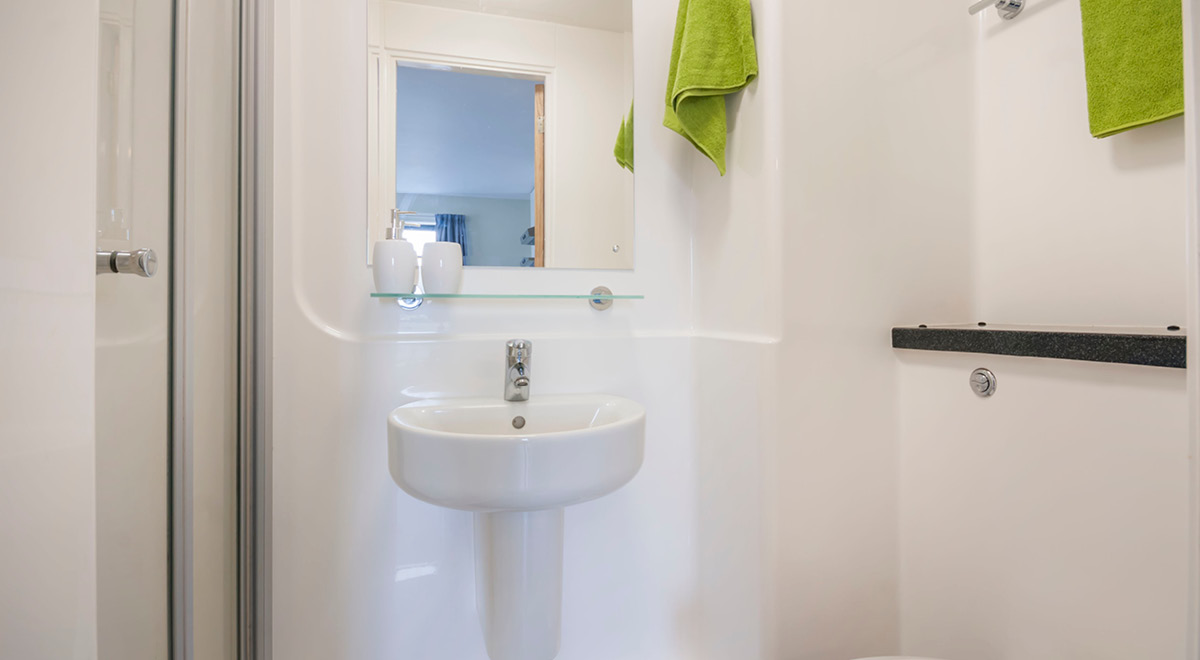 En-suite Bathroom at Beaverbank Place in Edinburgh