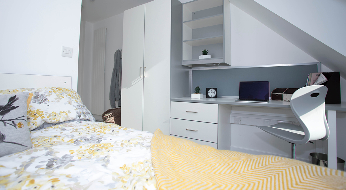 Standard En-suite Room with Study Area at East Shore in St Andrews